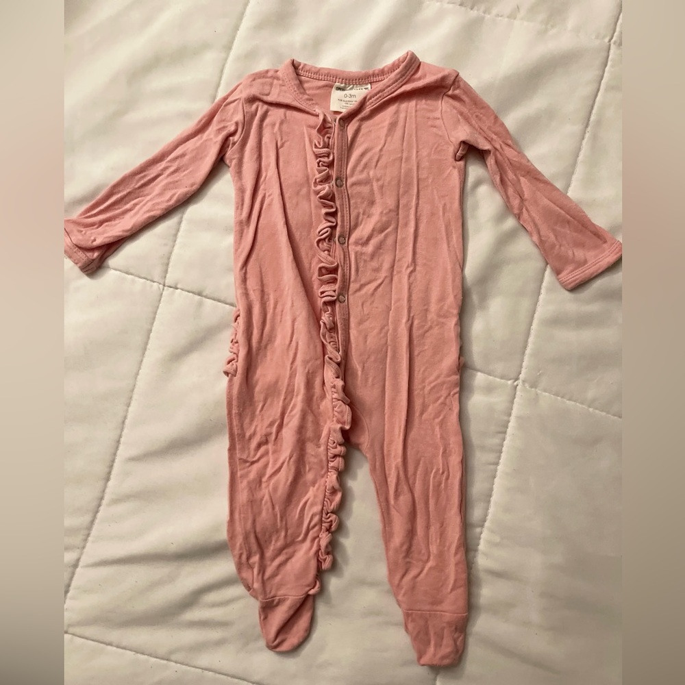 SpearmintLOVE Ruffle sleeper